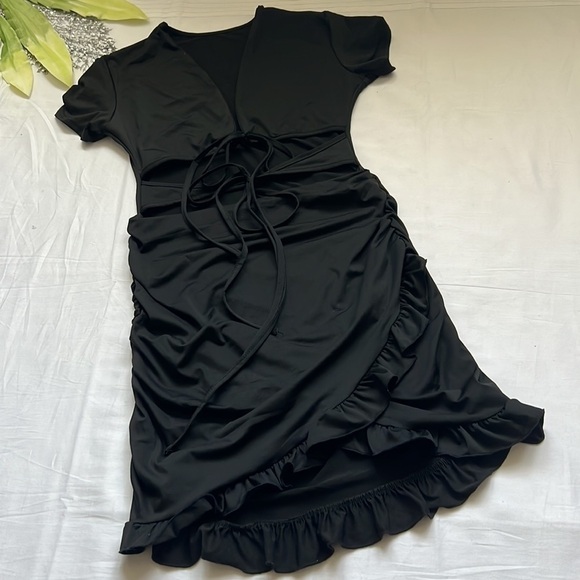 ⭐️cut Out Ruffle Ruched Bodycon Mini Short Sleeve Tie Front Wrap Dress⭐️ - Picture 8 of 9